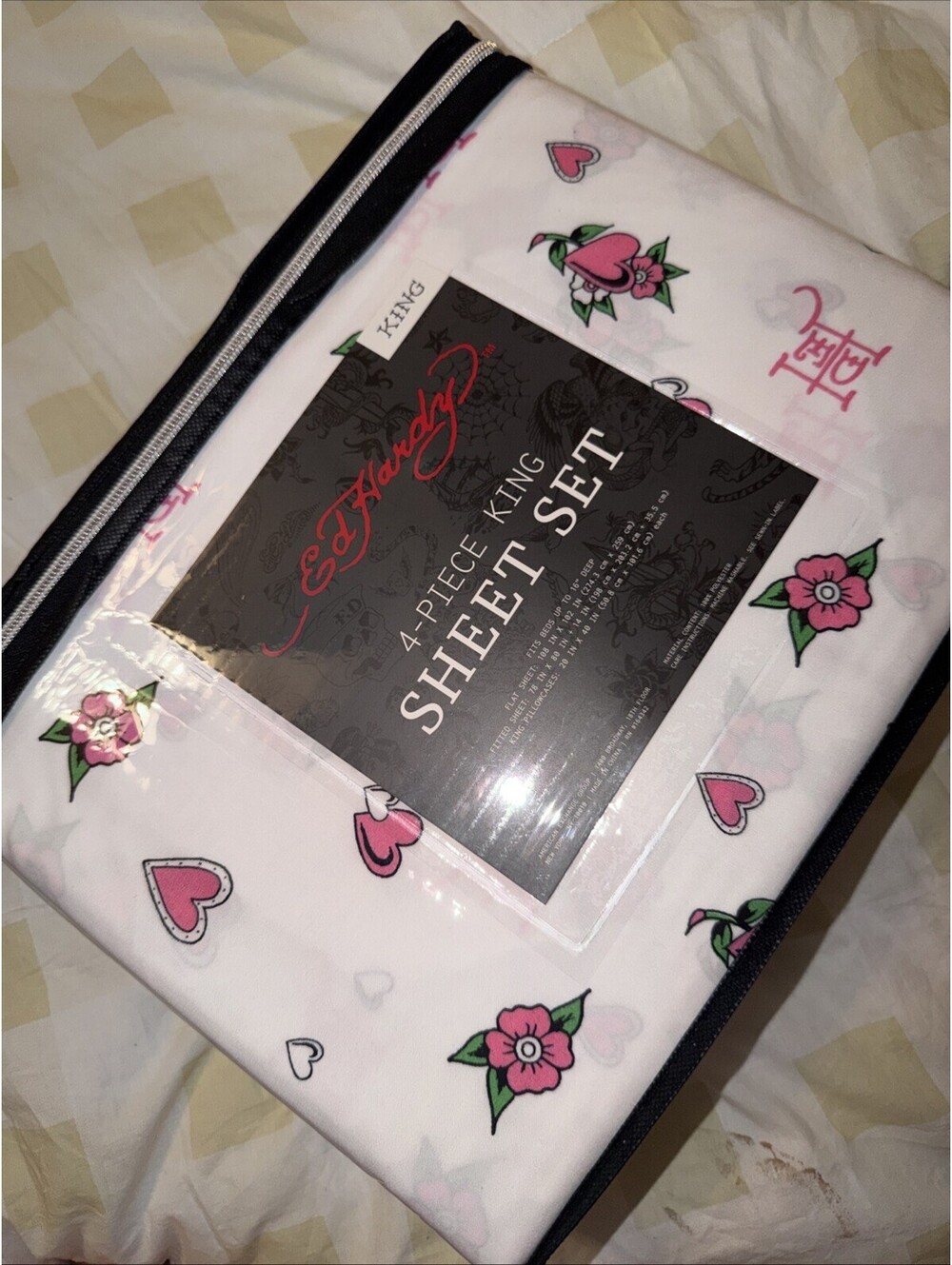 EXCLUSIVE!! ED HARDY Pink/white Hearts Flowers 4PC SHEET SET King
